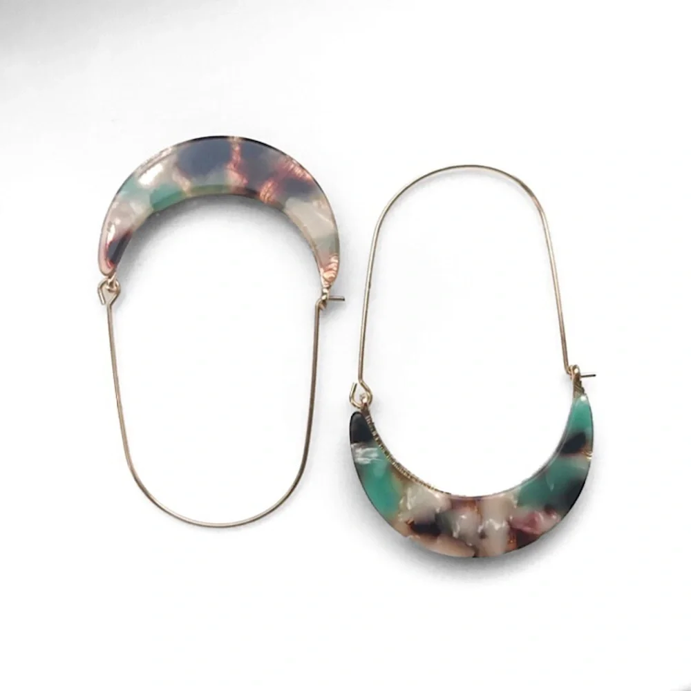 Dark Multicolor Tortoiseshell Cute Hoop Earrings - Picture 2 of 7